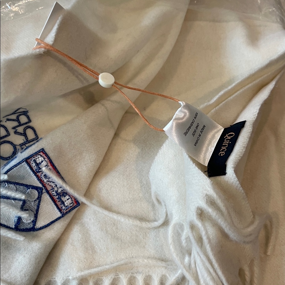 Quince Mongolian Cashmere Perry World House Collaboration Throw Ivory50x60 NEW - Picture 2 of 3